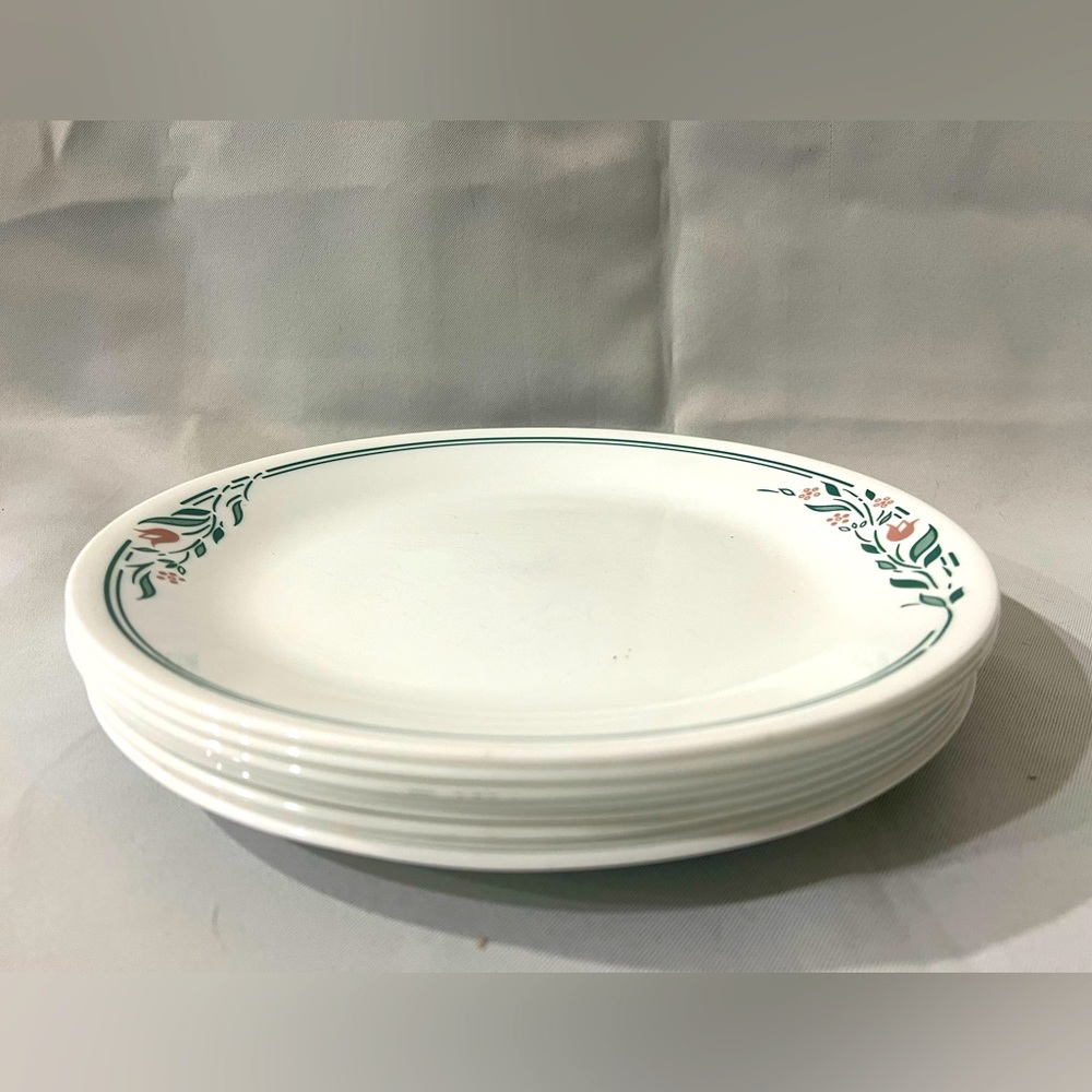 Corelle by Corning set (8 pieces) Dinner Plates. Made in USA